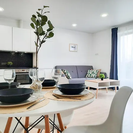 Ella - Sviesu. Stilinga. Jauku.