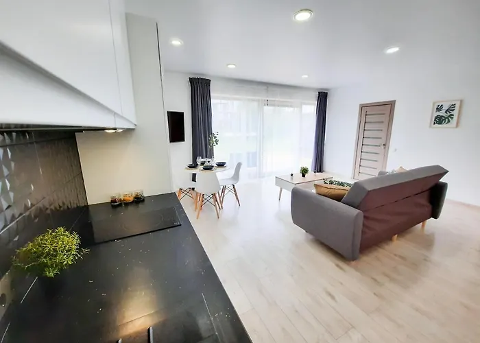 דירה Ella - Sviesu. Stilinga. Jauku. פלאנגה