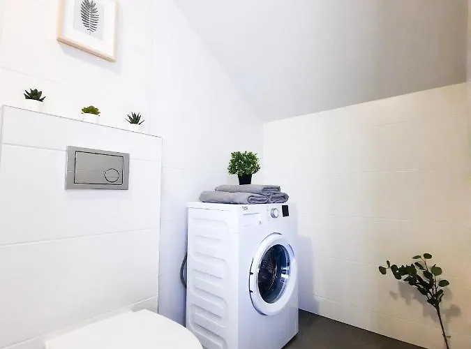 Ella - Sviesu. Stilinga. Jauku. דירה פלאנגה