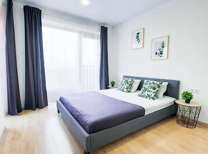 Ella - Sviesu. Stilinga. Jauku. דירה